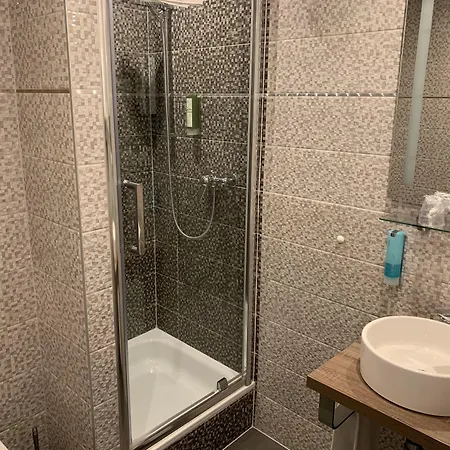 Admiral Hotel 3*